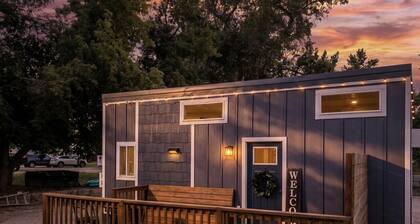 Tiny House Creekside · Peaceful Tiny House with great views and wildlife!