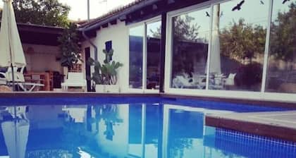 Great vacation home close to the beach with private, heated pool