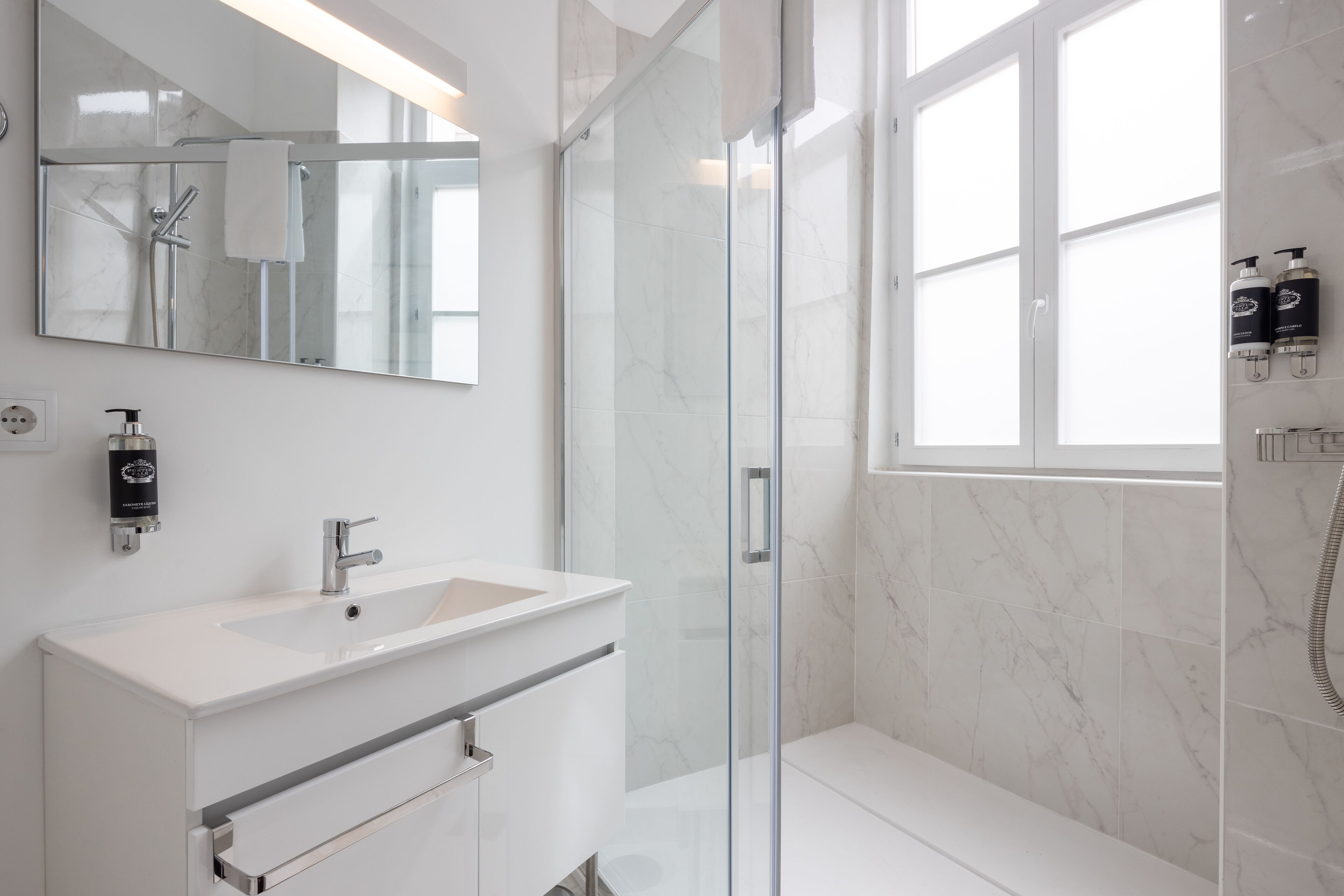 Photo - Utopian - Design Suites Porto