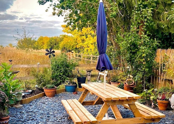Cottage | Outdoor dining
