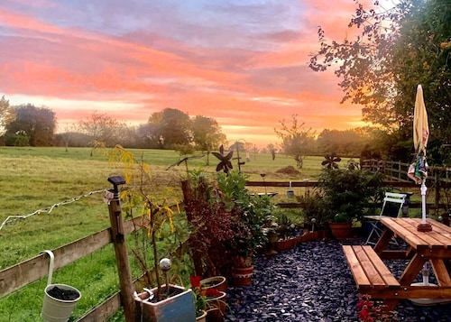 18th Century Cosy Cottage Near Stratford Upon Avon