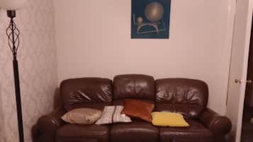 Apartment, Multiple Beds | Living room