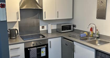 Remarkable 2-bed Apartment in Wolverhampton