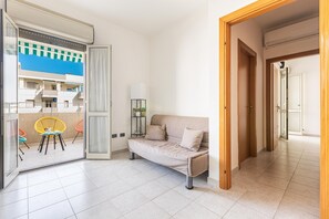 Basic-Apartment | Wohnzimmer | 1-Zoll-Flachbildfernseher mit Digitalempfang, Fernseher