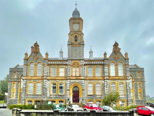 Luxury Apartment in Grade II listed building