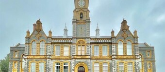 Luxury Apartment in Grade II listed building