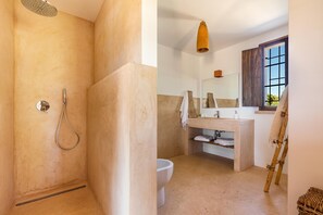 Shower, hair dryer, towels - 2373 Dimore del Cisto (Galatone)