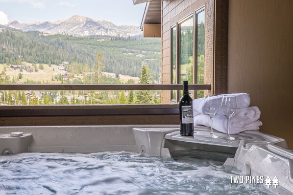 Interior - Luxury Ski In/Out ᨒ Beaverhead Condo | Hot Tub | 10 Min Walk to Resort (Big Sky)