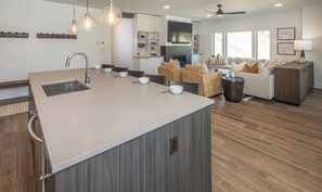 Interior - Luxury Ski In/Out ᨒ Beaverhead Condo | Hot Tub | 10 Min Walk to Resort (Big Sky)