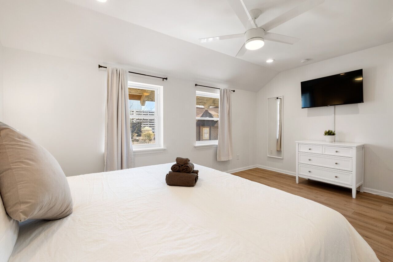 5 slaapkamers, een strijkplank/strijkijzer, gratis wifi, beddengoed