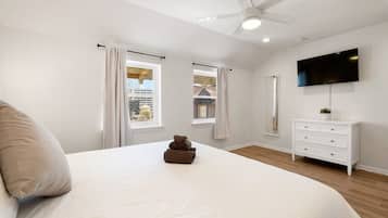 5 slaapkamers, een strijkplank/strijkijzer, gratis wifi, beddengoed