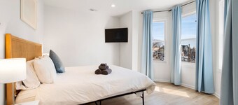 Rhythm & Spirits Beach House: 1-Block to Boardwalk & Casinos