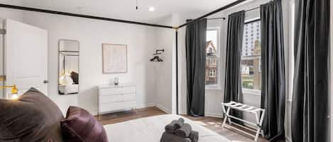 3 bedrooms, iron/ironing board, free WiFi, bed sheets
