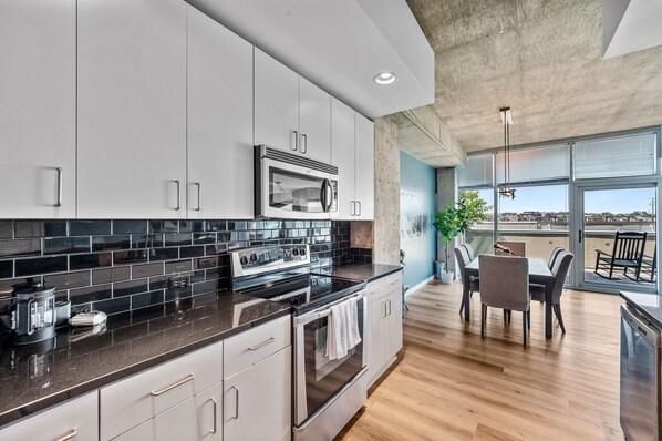 Fridge, microwave, oven, stovetop - Executive Downtown Denver Condo - Amazing Views - Gym - Dog Friendly (Denver)