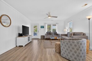 Reproductor de DVD, libros y videoteca