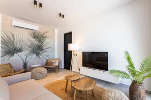 TV, offices - Blue Bay | The Reef | Terrace (Sint Michiel)