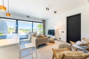 TV, offices - Blue Bay | The Reef | Terrace (Sint Michiel)