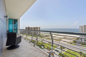 Condo, 3 Bedrooms | Balcony