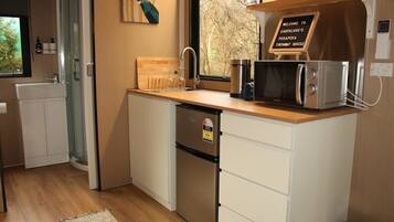 Fridge, microwave, stovetop, toaster