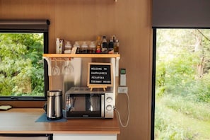 Fridge, microwave, stovetop, toaster
