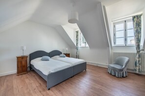 4 chambres, fer et planche à repasser, Wi-Fi gratuit, draps fournis