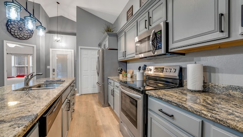 4BR/3BA Old Kinderhook Family Gathering and Golfing Getaway!!!