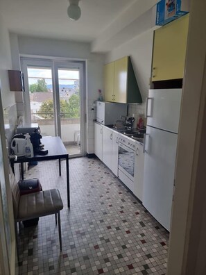 アパートメント ベッド (複数台) | 専用キッチン | 冷蔵庫、電子レンジ、オーブン、コンロ