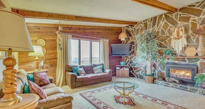 < 3 Mi to Lake Sakakawea! Hunting & Fishing Lodge