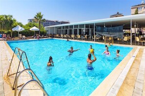 3 outdoor pools, pool umbrellas, pool loungers - Coralis Sun Quin Beach (Alanya)
