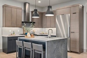 Fridge, microwave, oven, stovetop - 4BR Villa Walk to Lifts, Hot Tub, Brand New! (Park City)