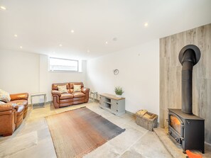 Interior - A converted barn oozing luxury and style throughout. (Bilsborrow)