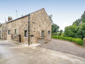 Exterior - A converted barn oozing luxury and style throughout. (Bilsborrow)
