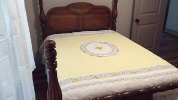 1 bedroom, WiFi, bed sheets