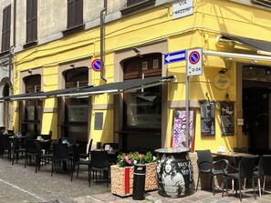 Apartment | Outdoor dining