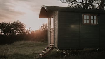 Cabin | Exterior