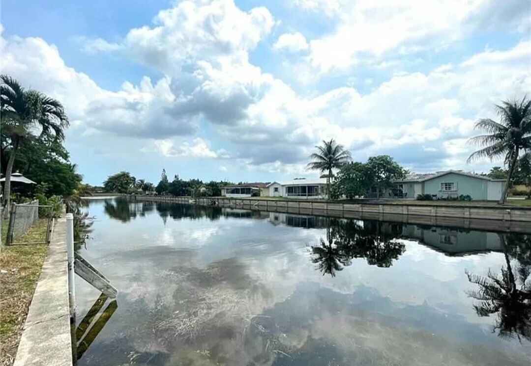 Charming 3bdrm in N Ft. Lauderdale - 15 min from Beach