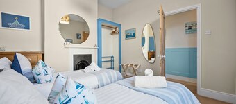 Pet Friendly 3 Bed House Southsea 