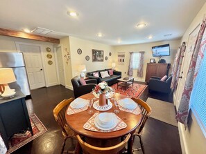 Interior - Cozy Corner Cottage .5 mi from HersheyPark (Hershey)