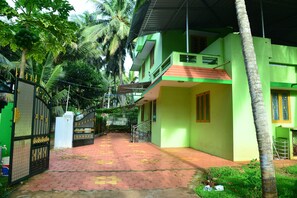 Exterior - Spacious Bungalow - 5 Bedroom in Kanyakumari (Kanyakumari)
