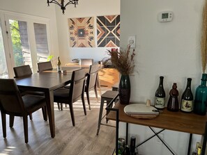 Dining - Entire Home w Lake & Dallas Skyline  Views. Boat rentals. 30 min to Dallas  (Rockwall)