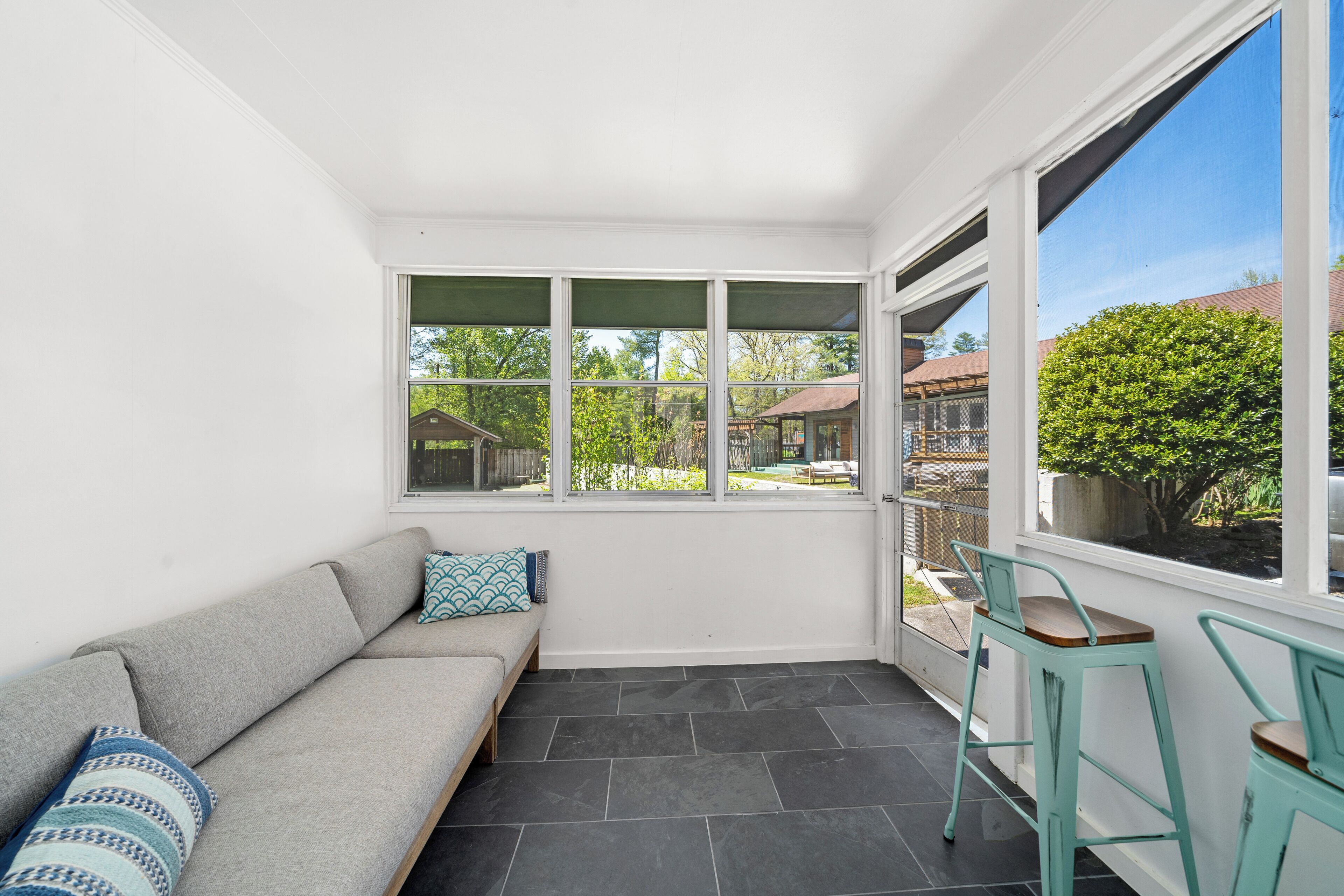 Premium Cabin, 1 King Bed | Terrace/patio