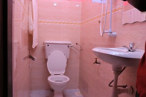 Dusche, Handtücher, Seife, Toilettenpapier