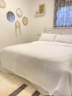 3 soverom, strykejern/-brett, reiseseng for barn og wi-fi (inkludert)