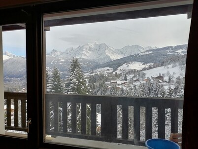 Apartment with panoramic view and pool