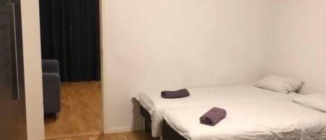 1 habitación, wifi gratis y ropa de cama