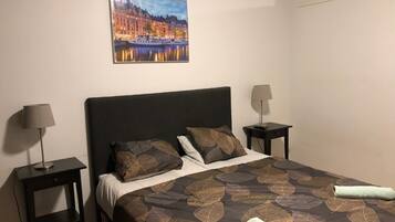 Lägenhet - 2 enkelsängar | 1 sovrum, gratis wi-fi och sängkläder