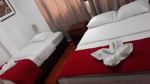 Standard Triple Room | Free WiFi - Waynama Hostal (Machu Picchu)