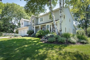 Exterior - Work Stay Play Holiday Home in Holland near Lake Michigan (Holland)