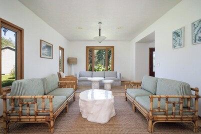 Work Stay Play Holiday Home in Holland near Lake Michigan