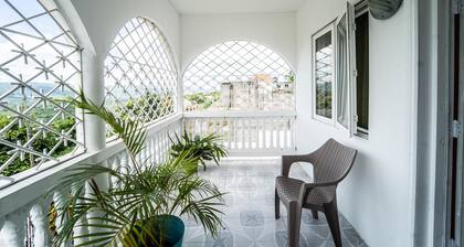 Skyline Suites 2 Queen bedroom by RedAwning